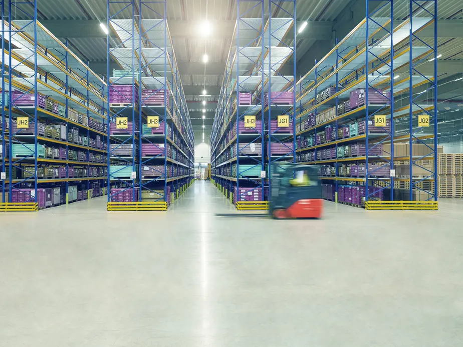 Keep your business moving with short-term warehousing